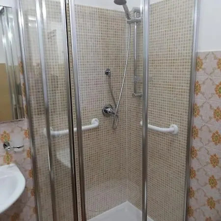 Dom wakacyjny Casa A 50 Mt Dal Lungomare